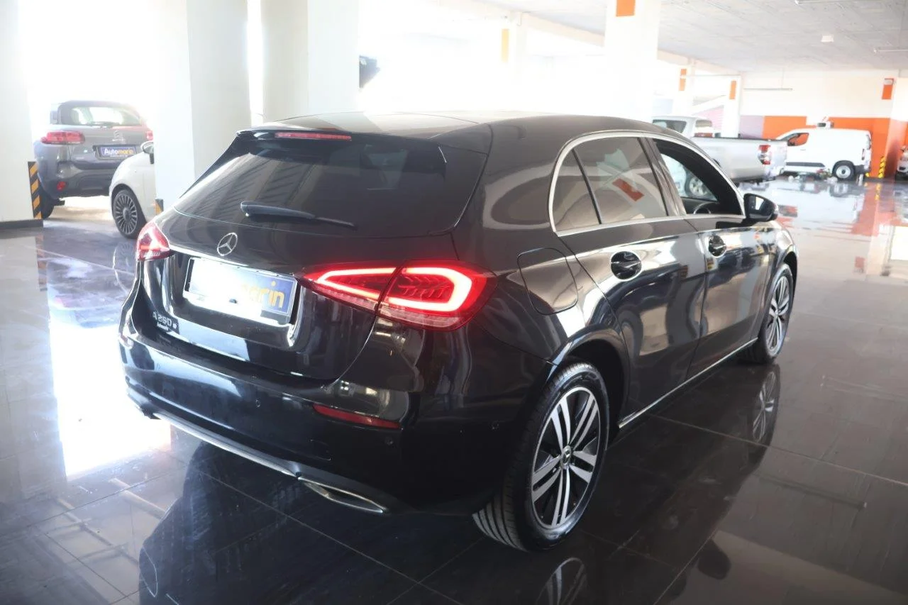 View 5 - Mercedes-Benz A 250 - 2020