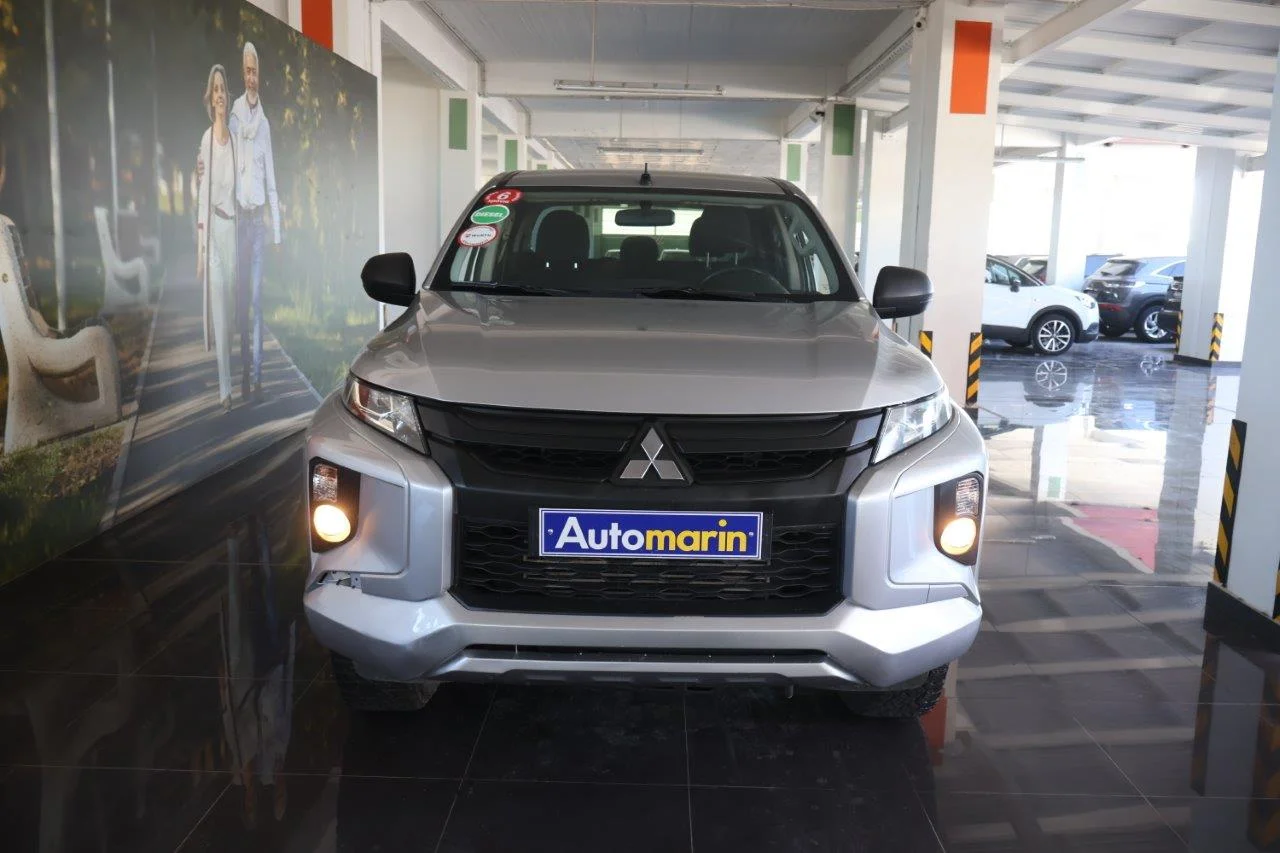 View 3 - Mitsubishi L200 - 2021