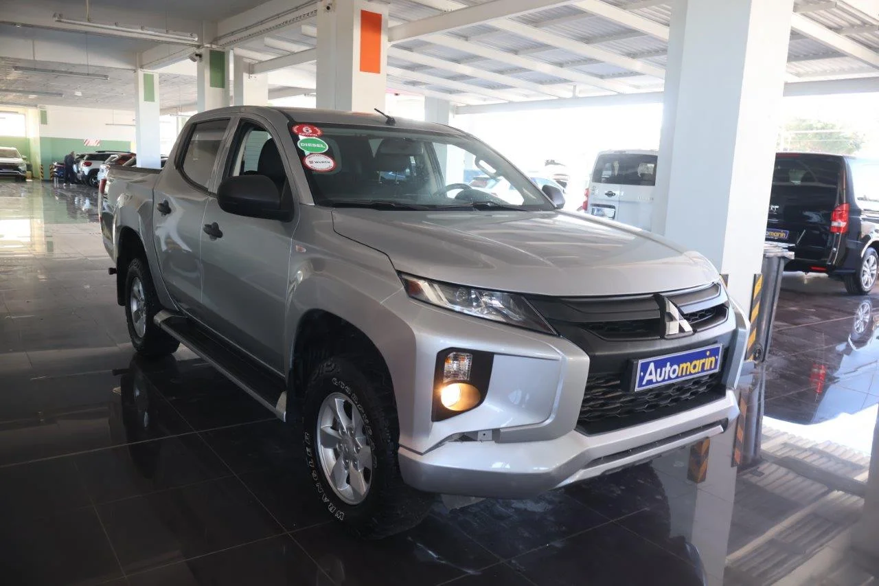 View 4 - Mitsubishi L200 - 2021
