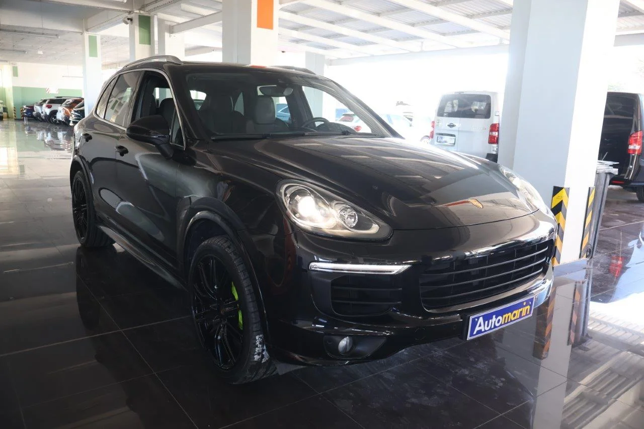 View 4 - Porsche Cayenne - 2015