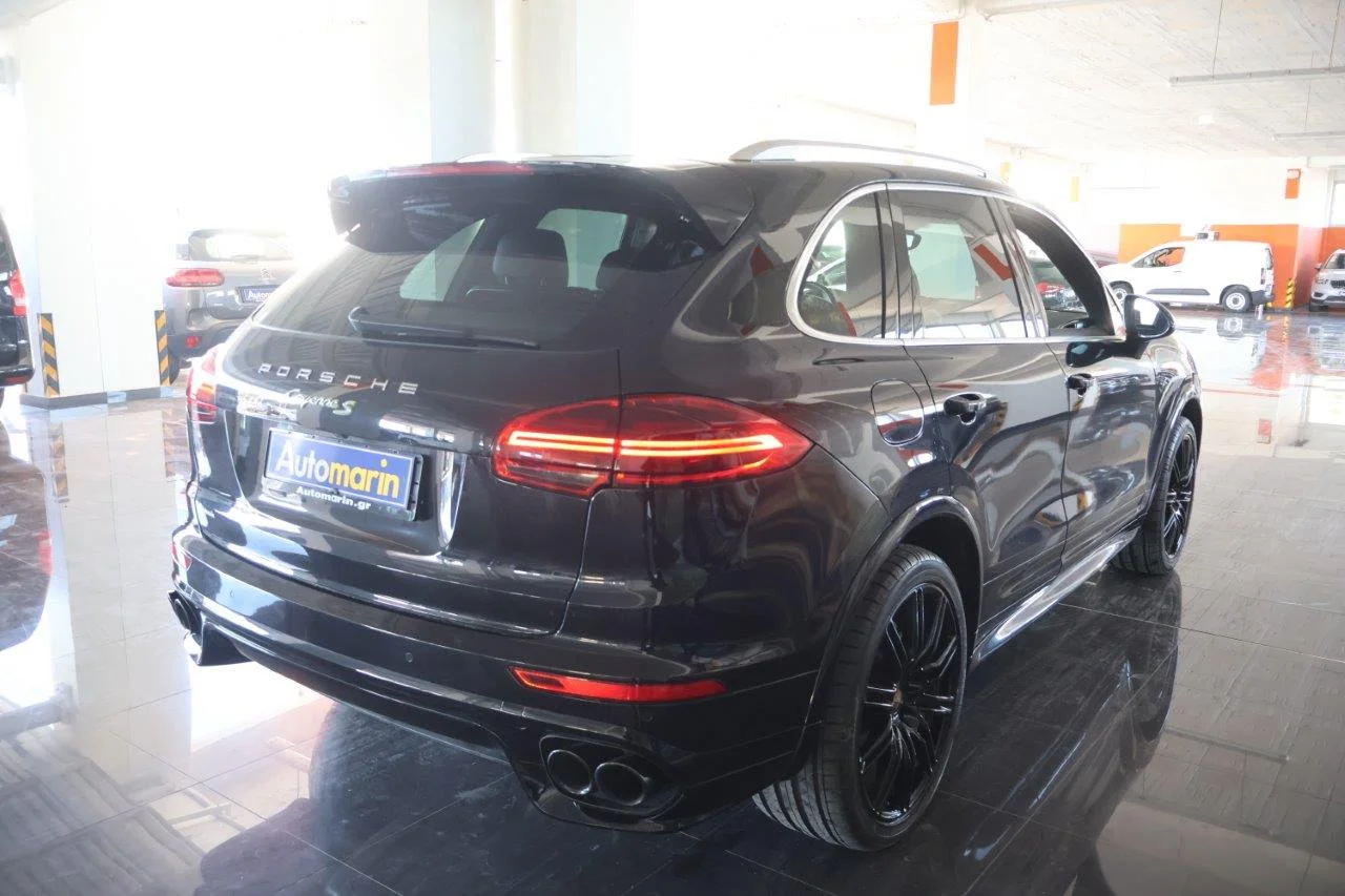 View 5 - Porsche Cayenne - 2015