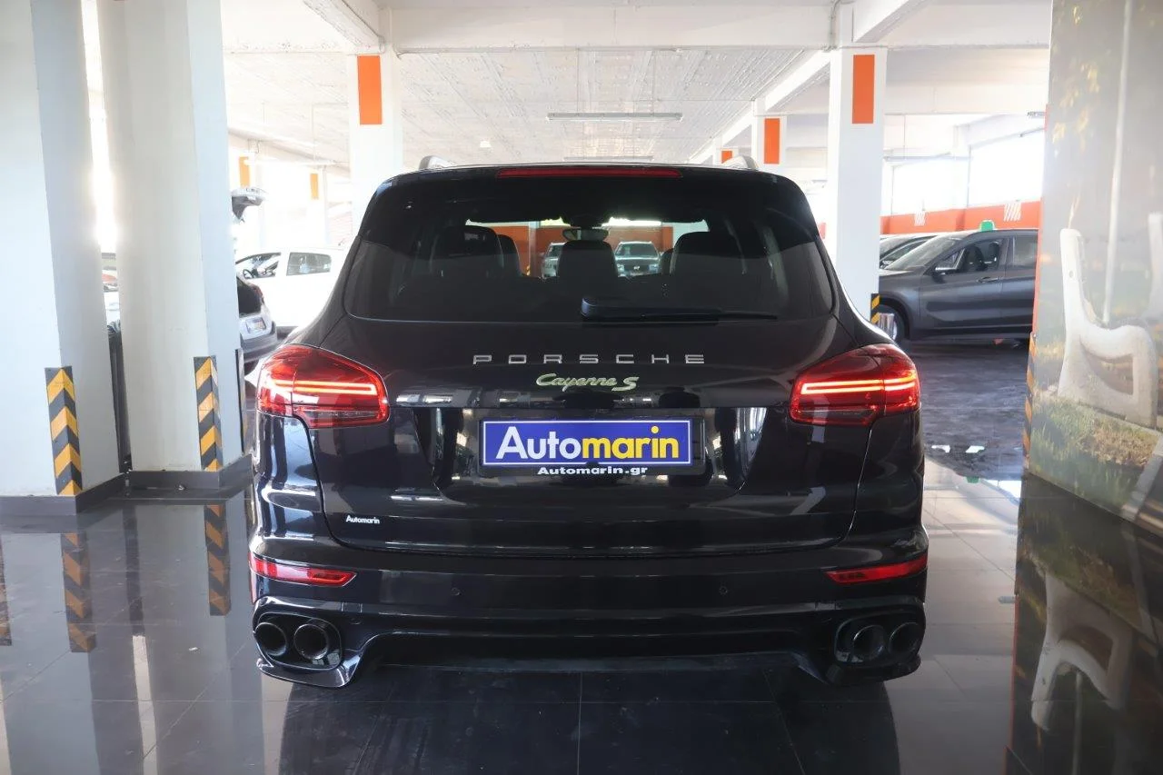 Porsche Cayenne - View model 5