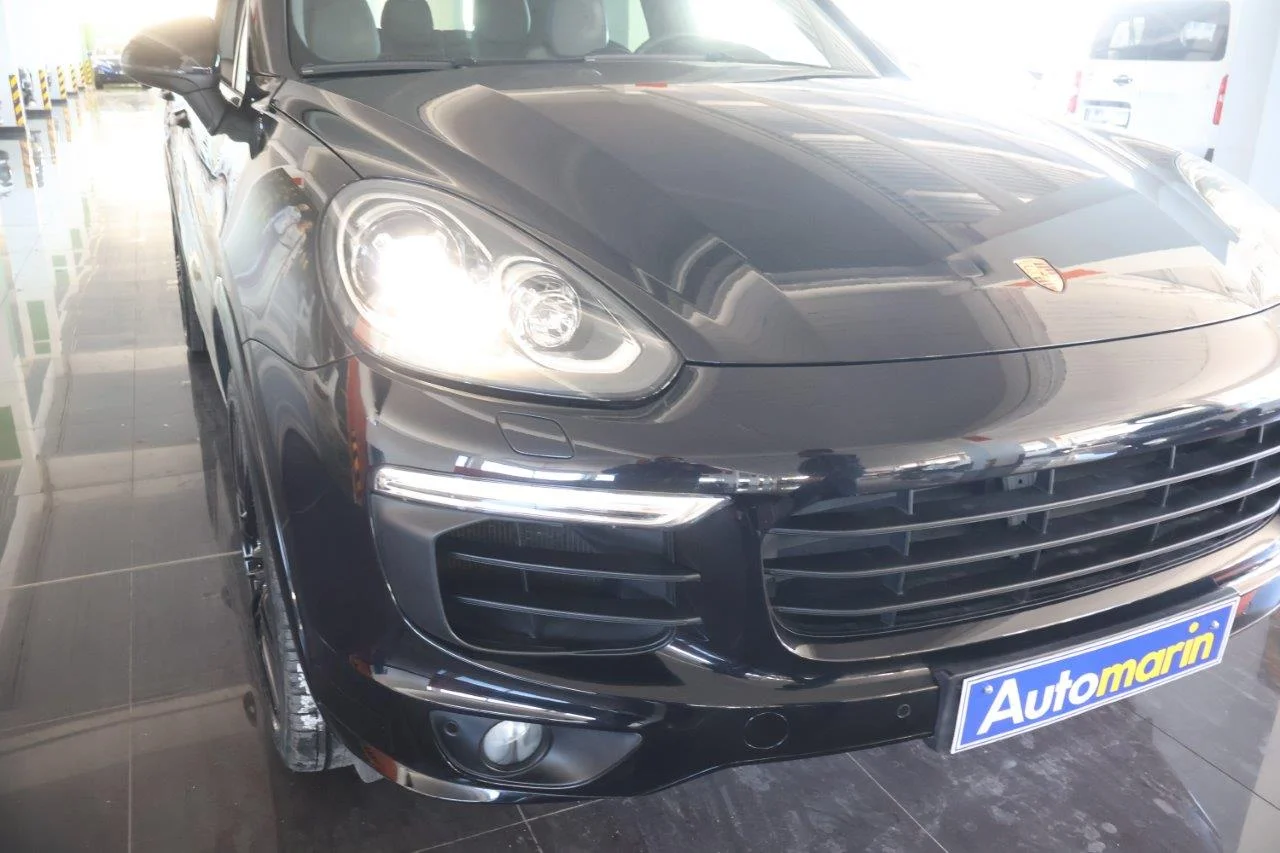Porsche Cayenne - View model 19