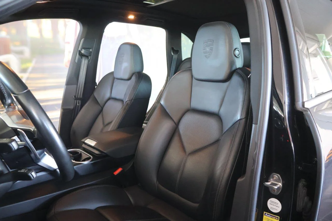 Porsche Cayenne - View model 38