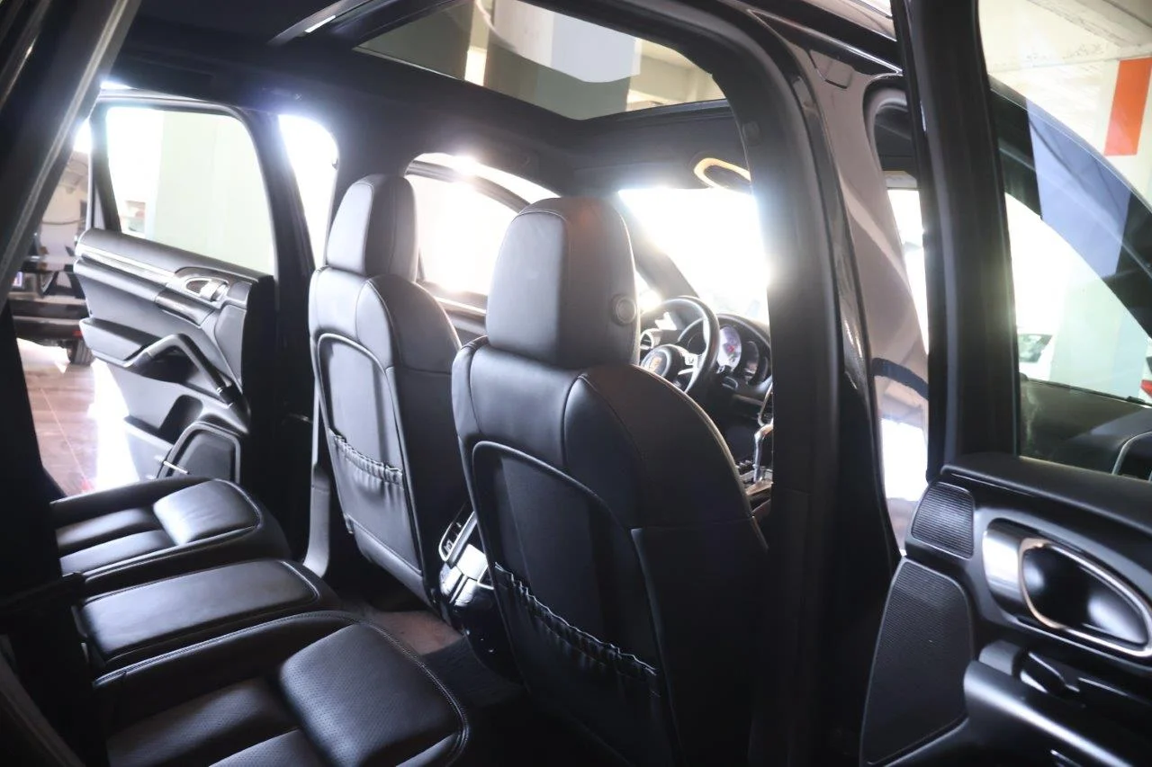 Porsche Cayenne - View model 43