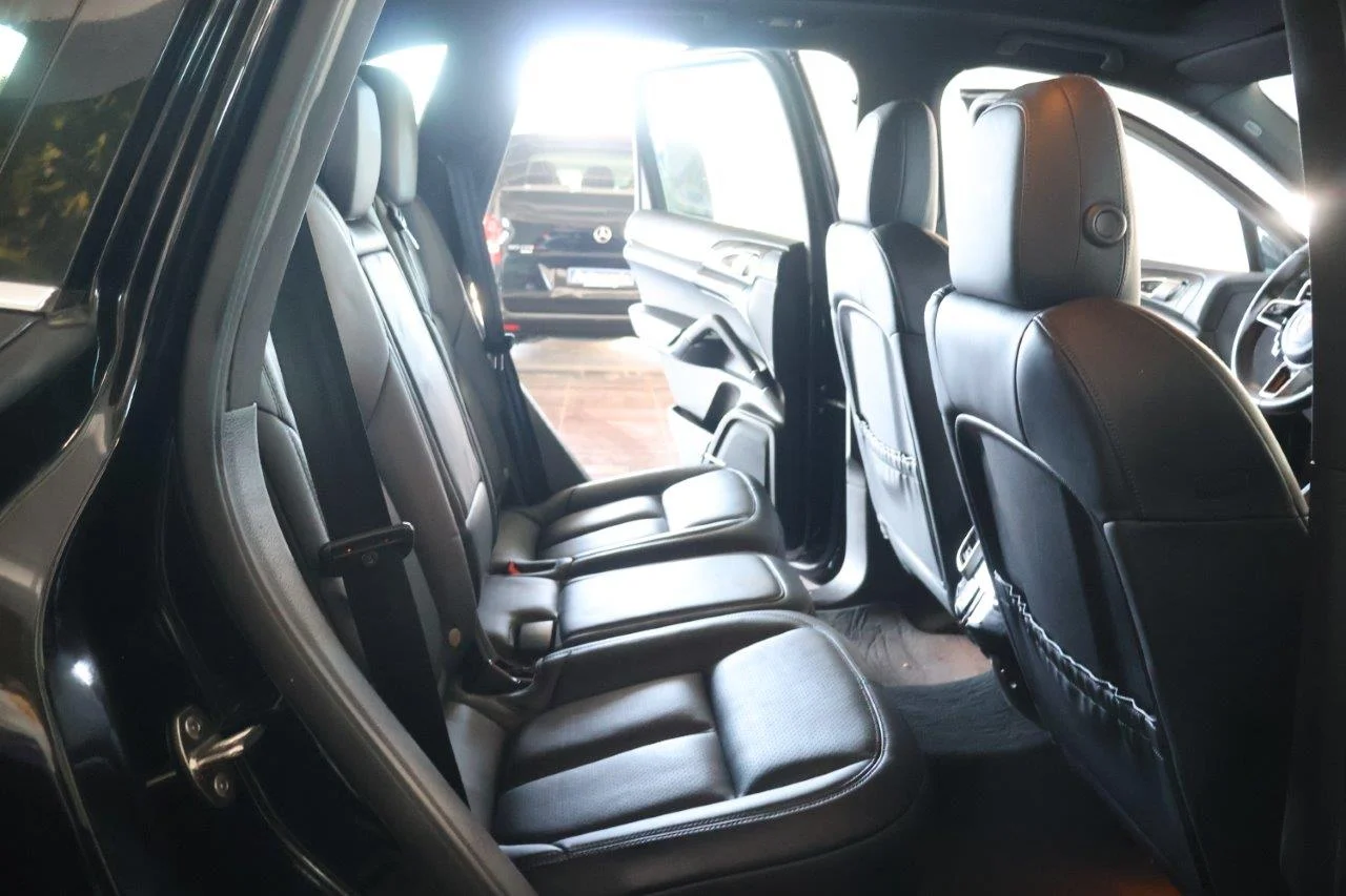 Porsche Cayenne - View model 44