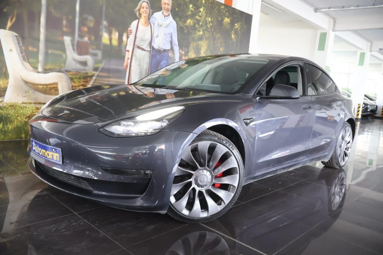 View 1 - Tesla Model 3 - 2022