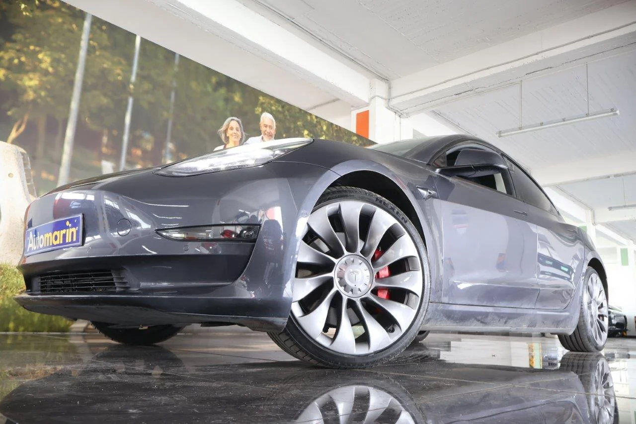 View 2 - Tesla Model 3 - 2022