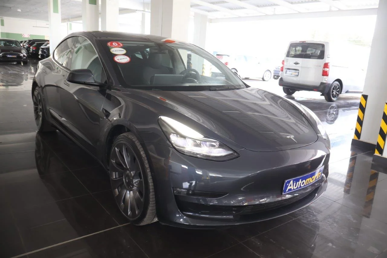 View 4 - Tesla Model 3 - 2022