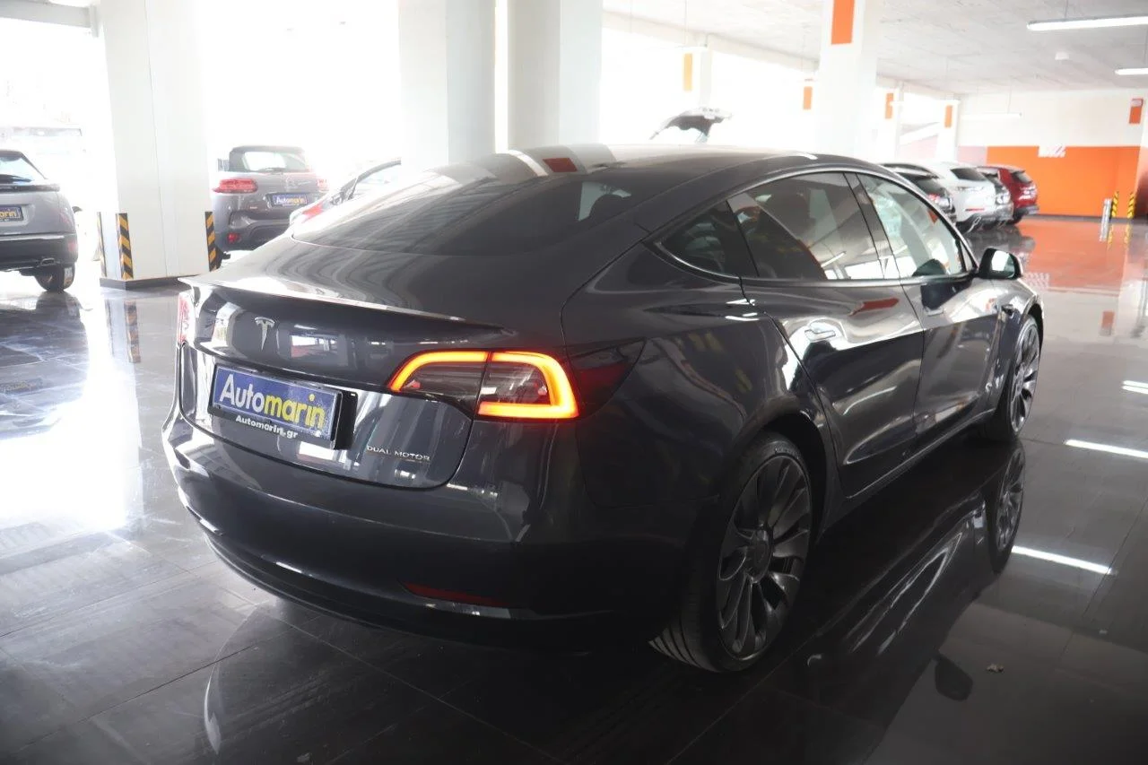 View 5 - Tesla Model 3 - 2022