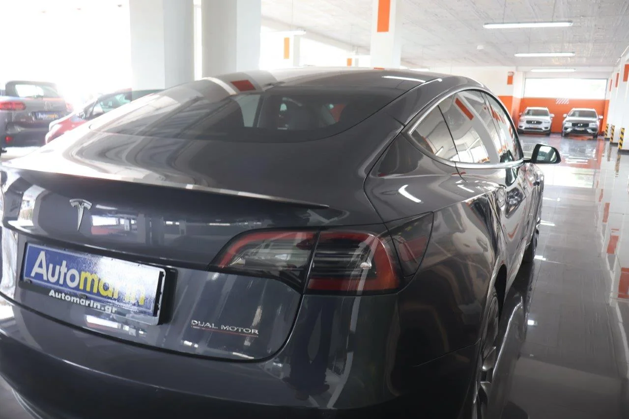 Tesla Model 3 - View model 10