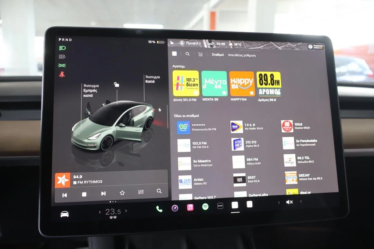 Tesla Model 3 - View model 28