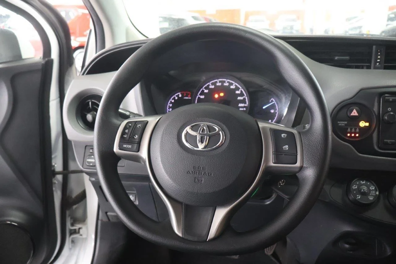 Toyota Yaris - View model 20