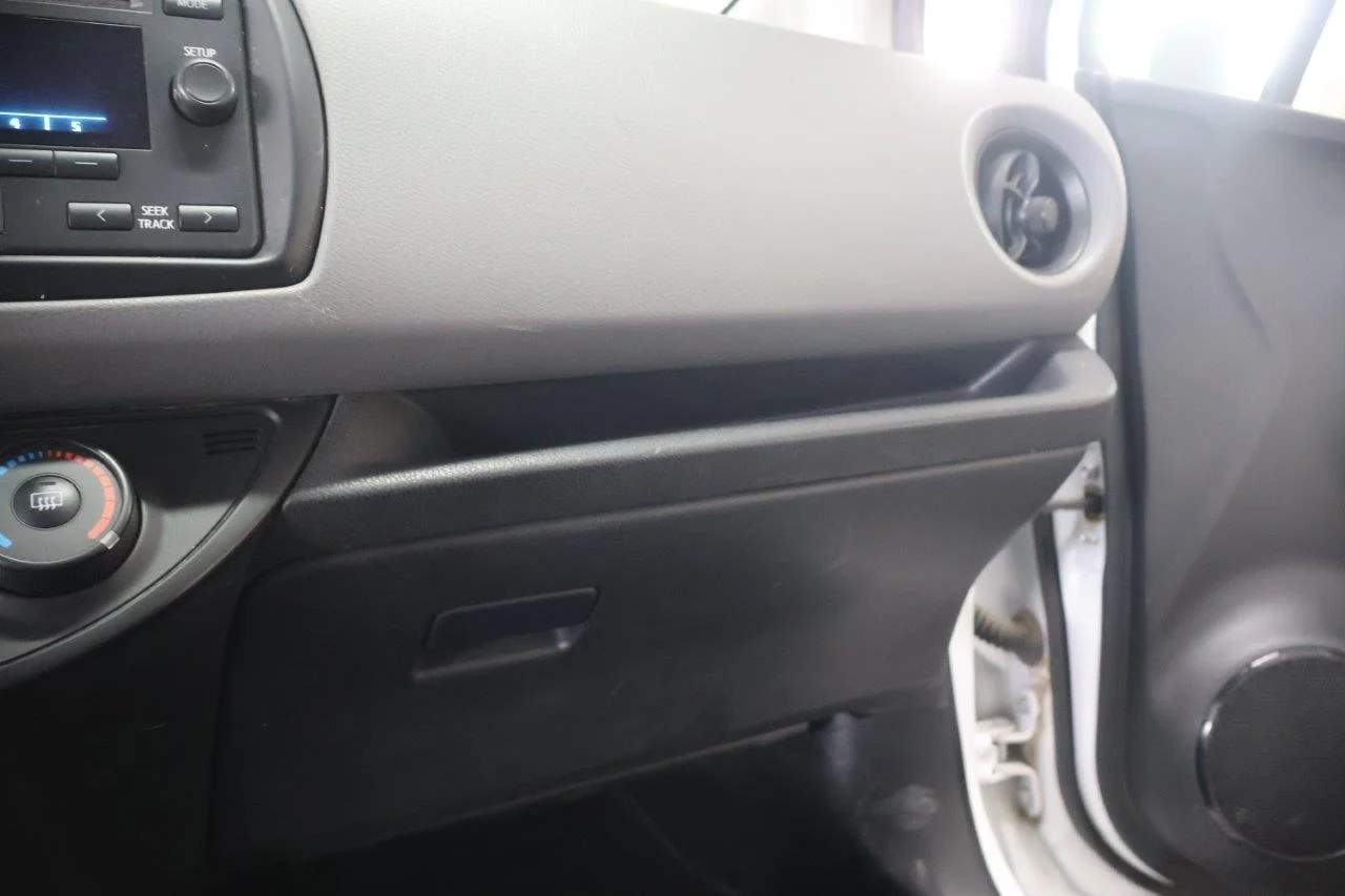 Toyota Yaris - View model 25