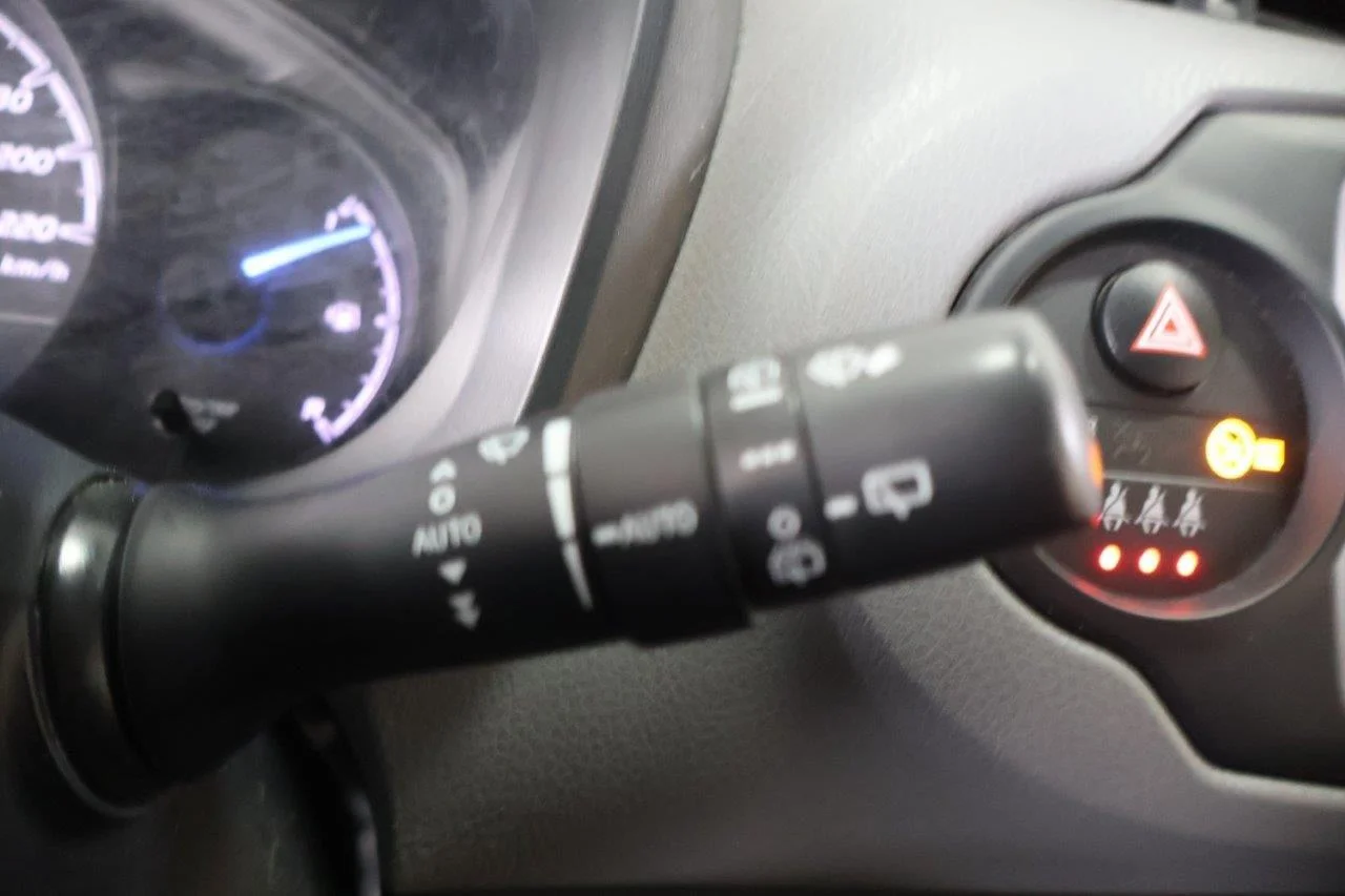 Toyota Yaris - View model 28