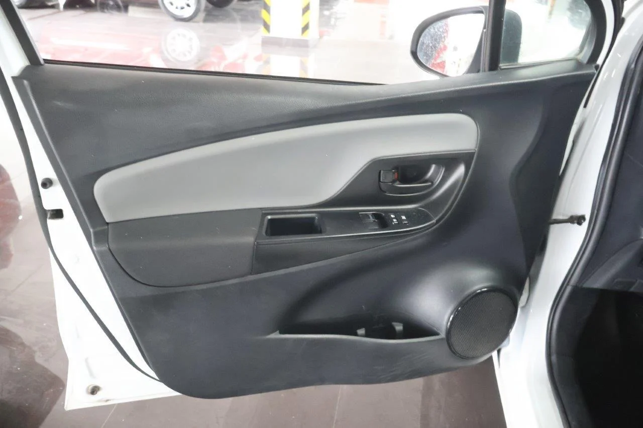 Toyota Yaris - View model 29