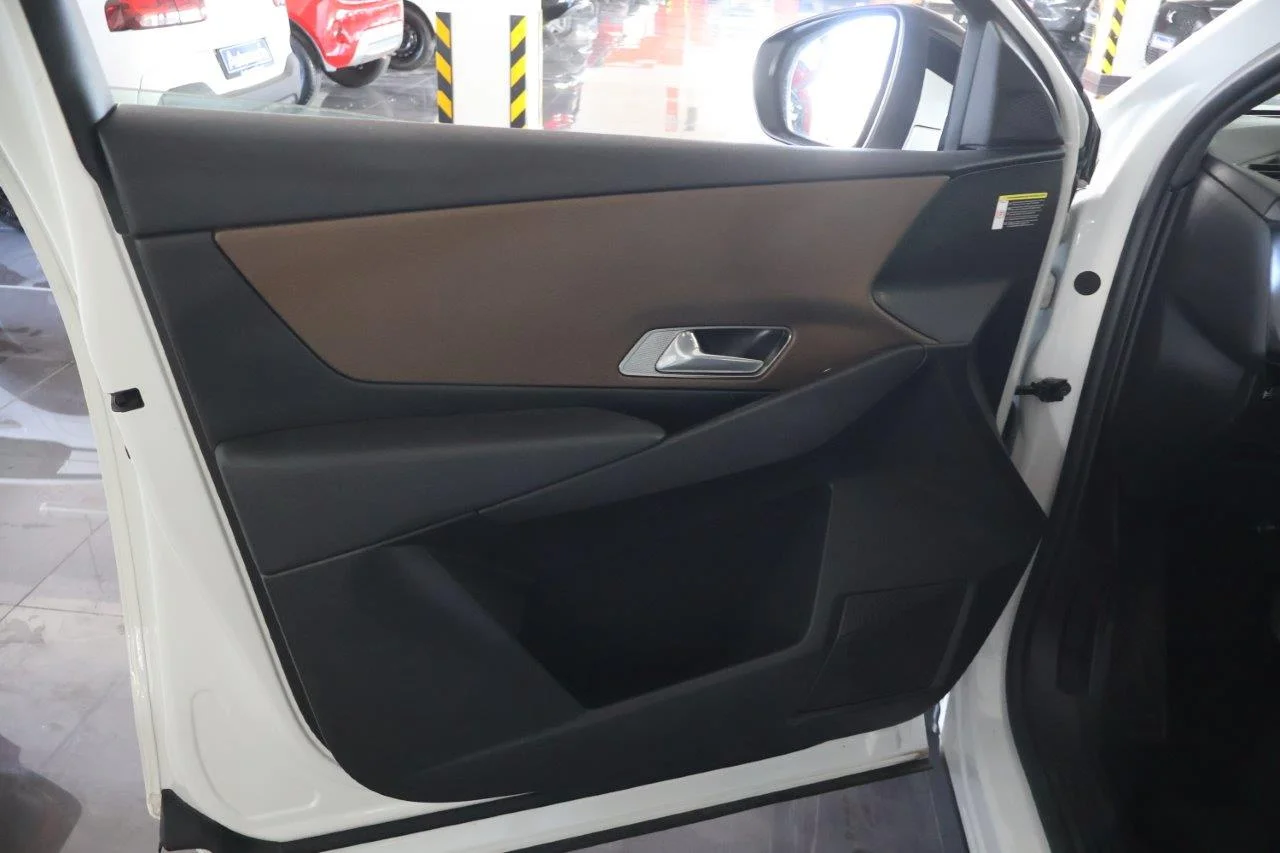 DS DS7 - View model 32