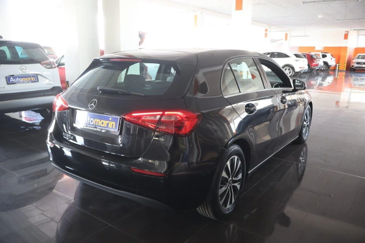 View 5 - Mercedes-Benz A 180 - 2020