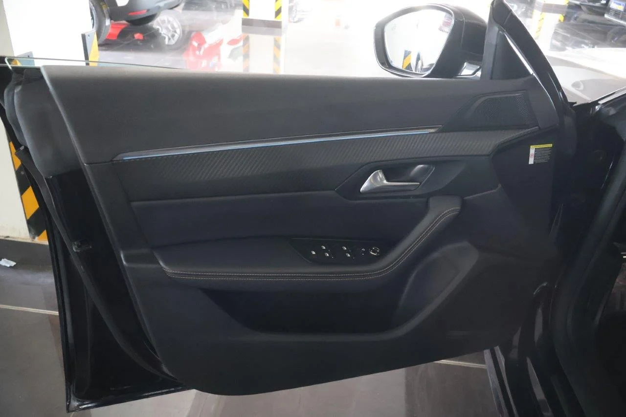 Peugeot 508 - View model 36