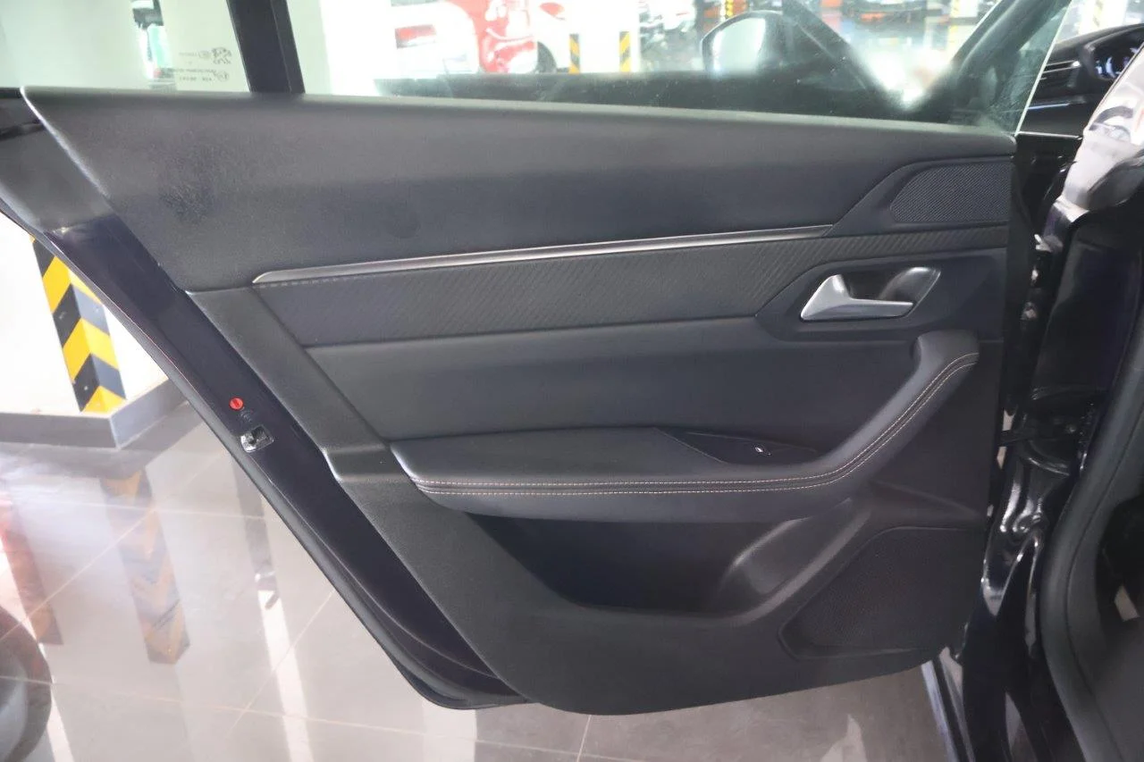 Peugeot 508 - View model 40
