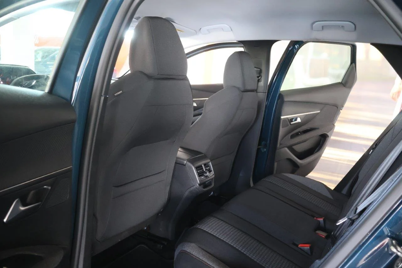 Peugeot 3008 - View model 35
