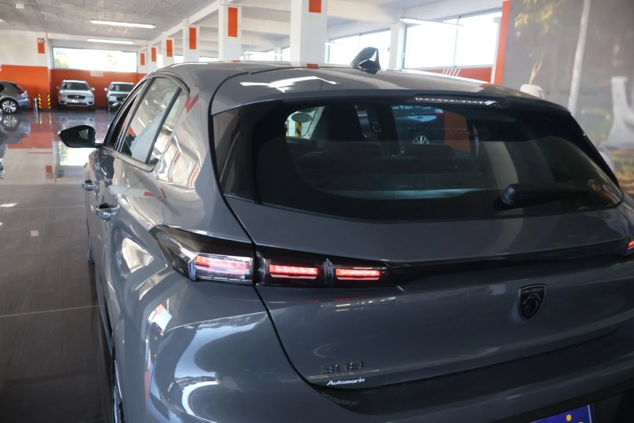 Peugeot 308 - View model 11