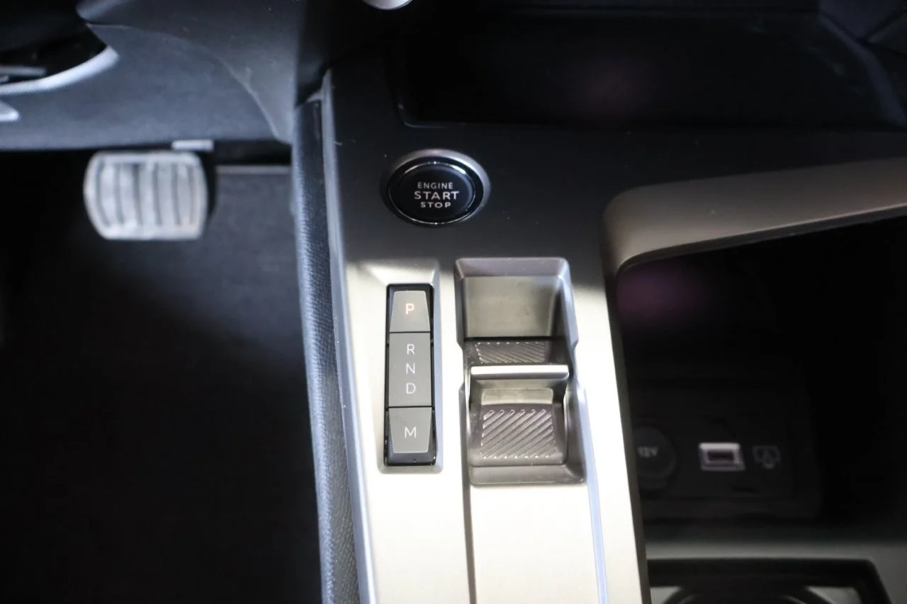 Peugeot 308 - View model 22