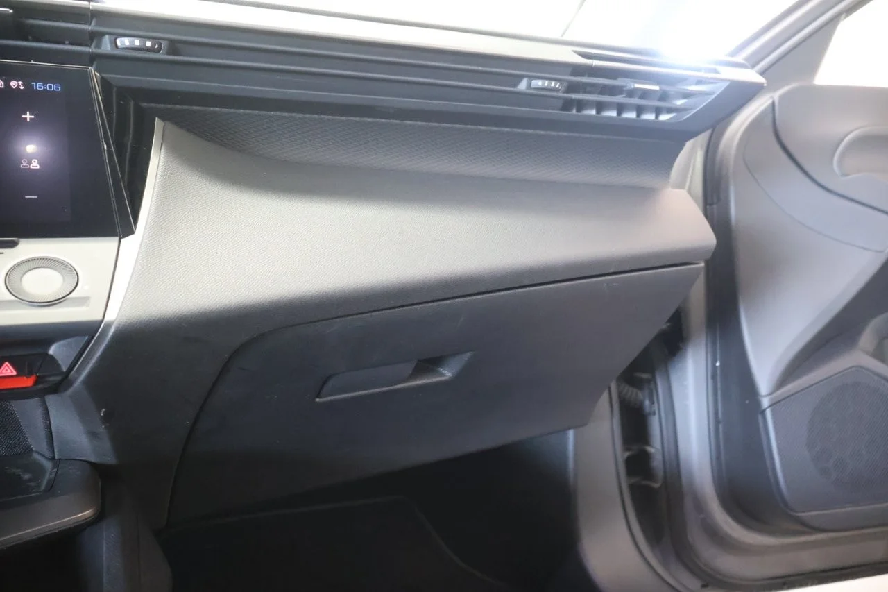 Peugeot 308 - View model 26
