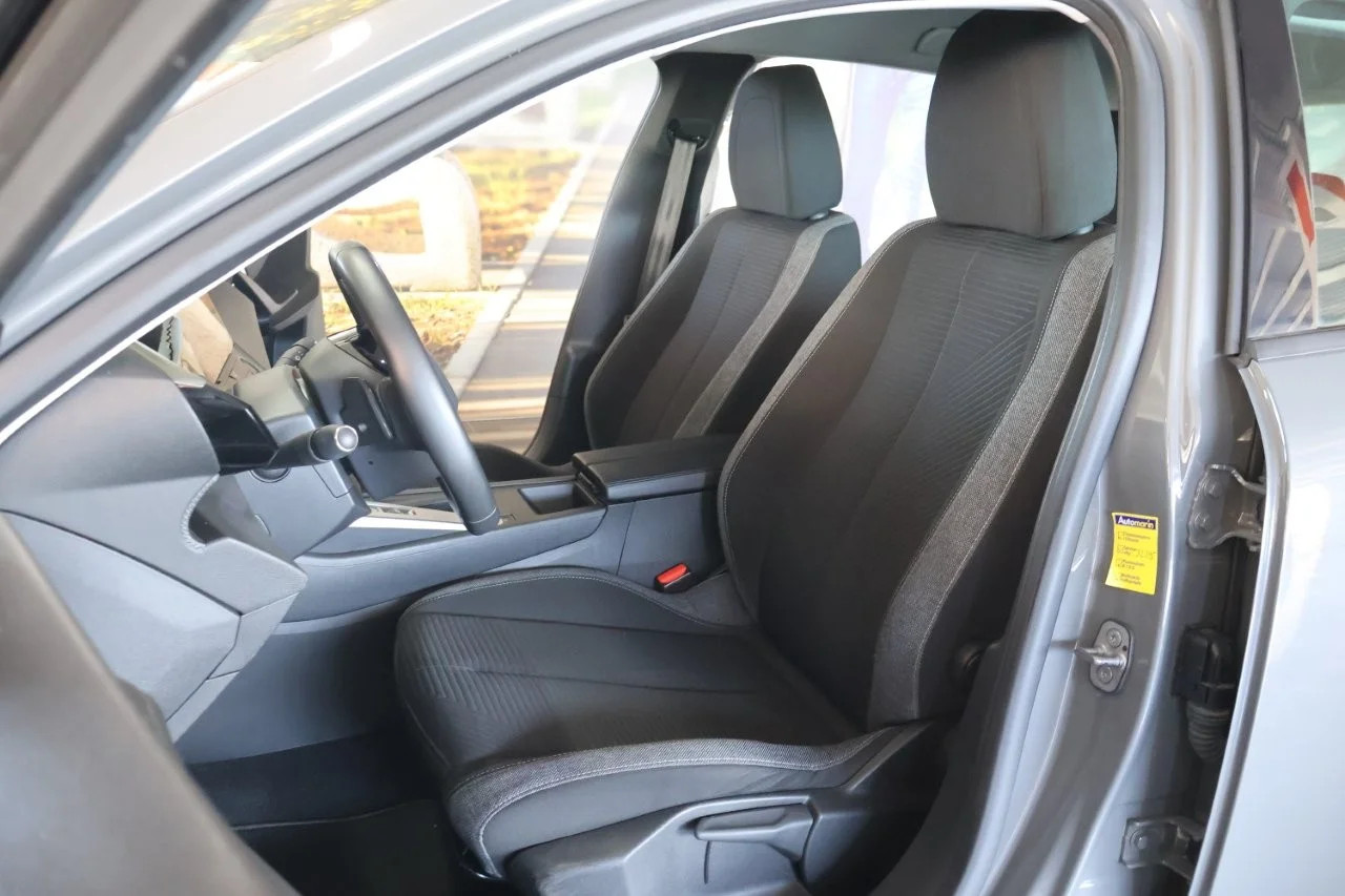 Peugeot 308 - View model 31