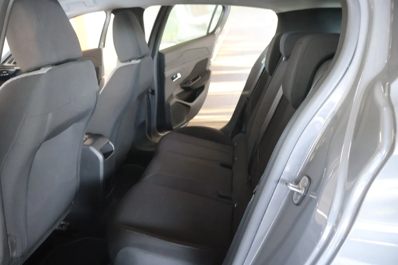 Peugeot 308 - View model 34