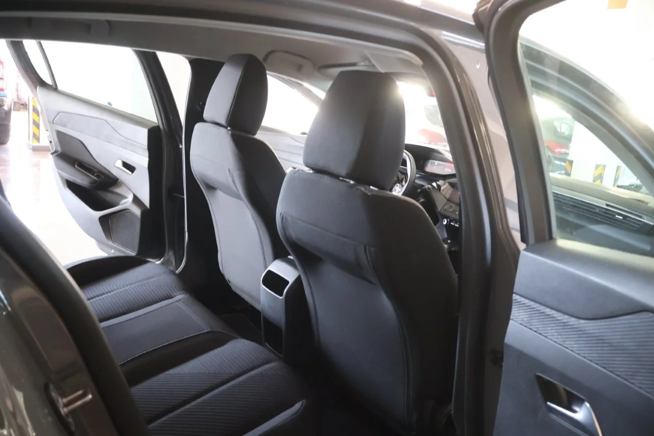 Peugeot 308 - View model 35