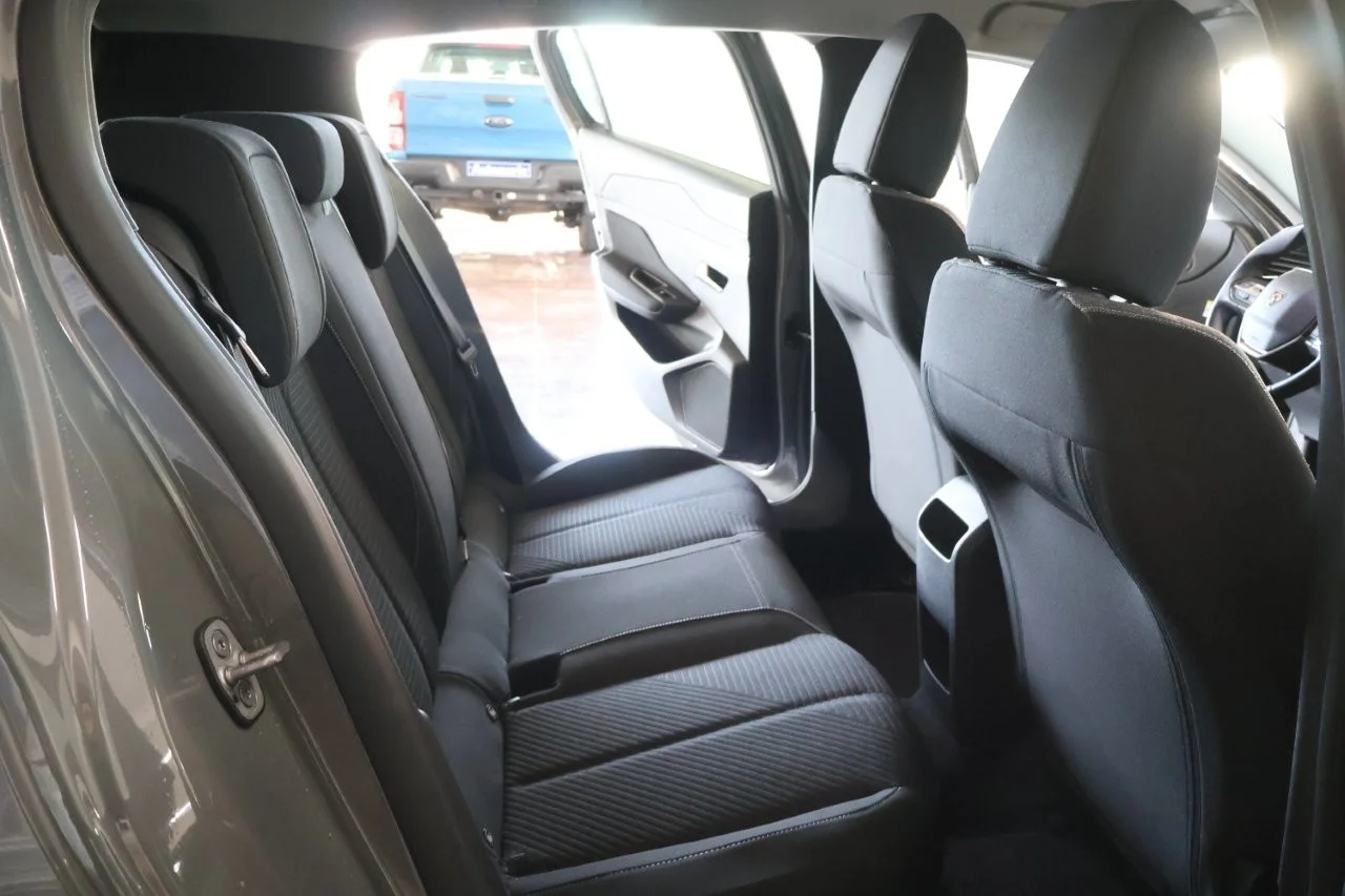 Peugeot 308 - View model 36