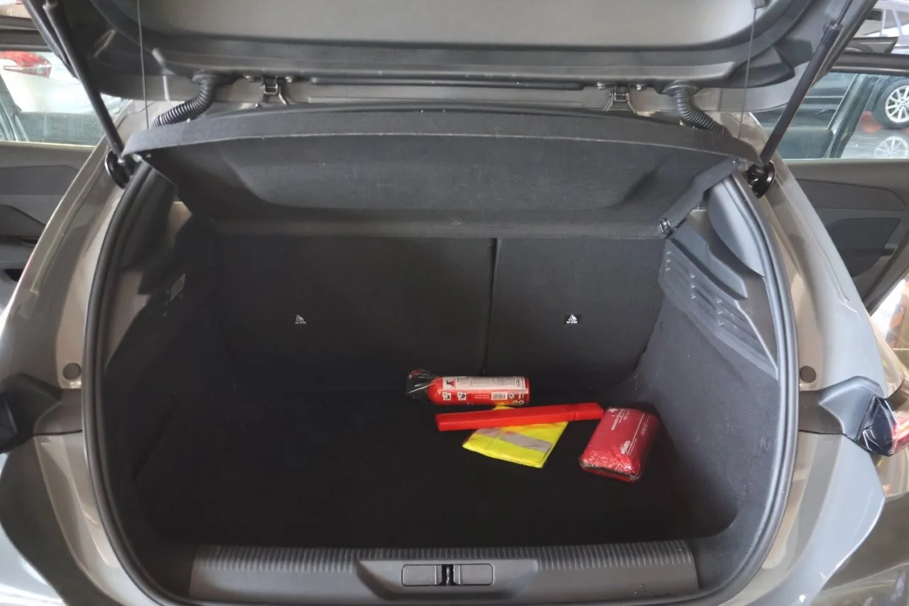 Peugeot 308 - View model 39