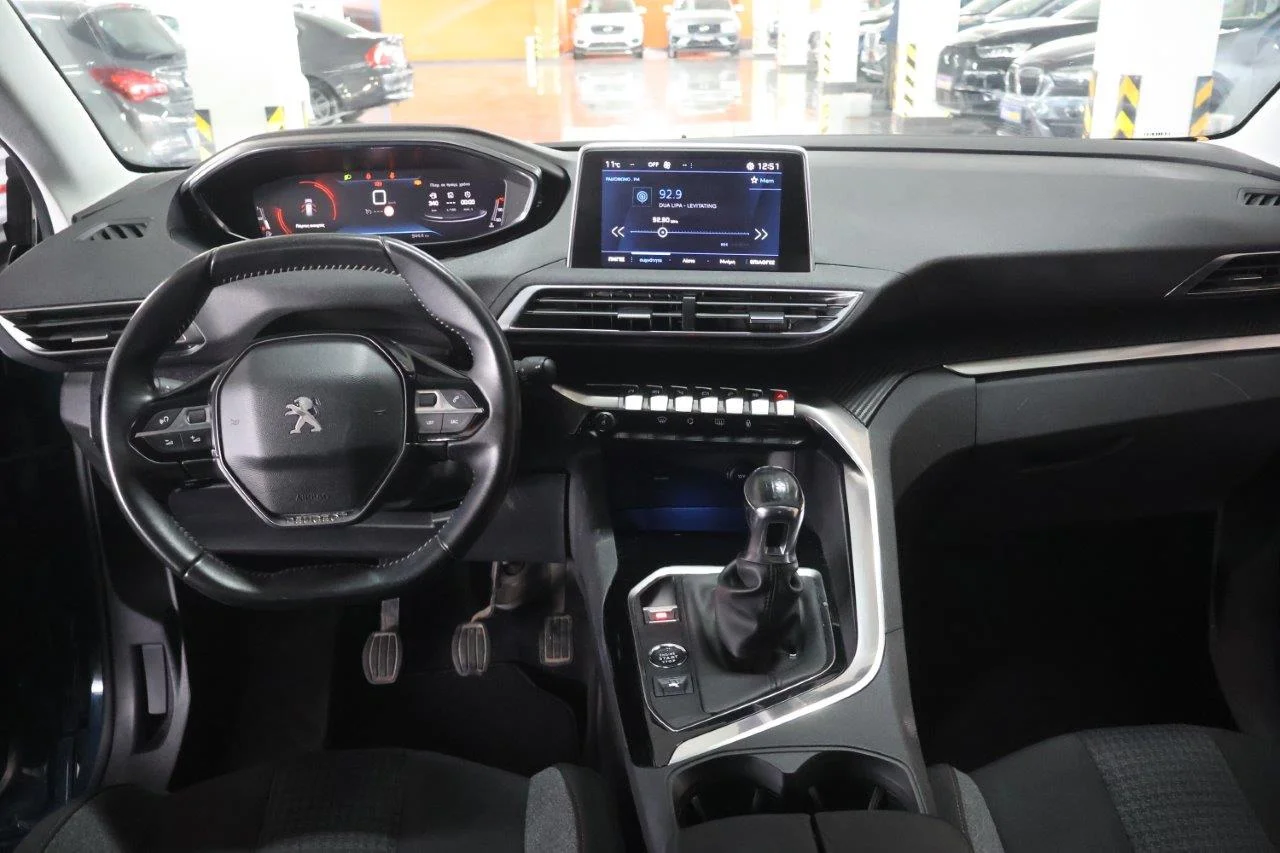 Peugeot 3008 - View model 18