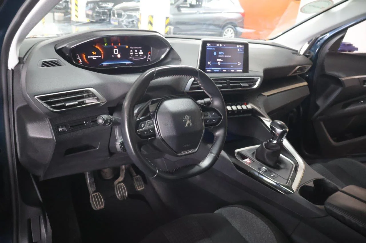 Peugeot 3008 - View model 27