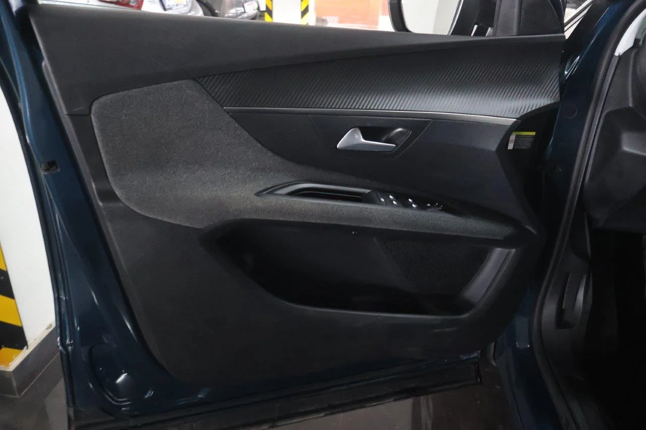 Peugeot 3008 - View model 31