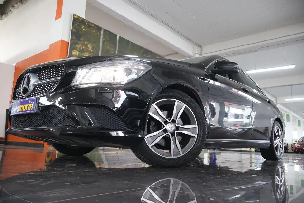 View 2 - Mercedes-Benz CLA 220 - 2015