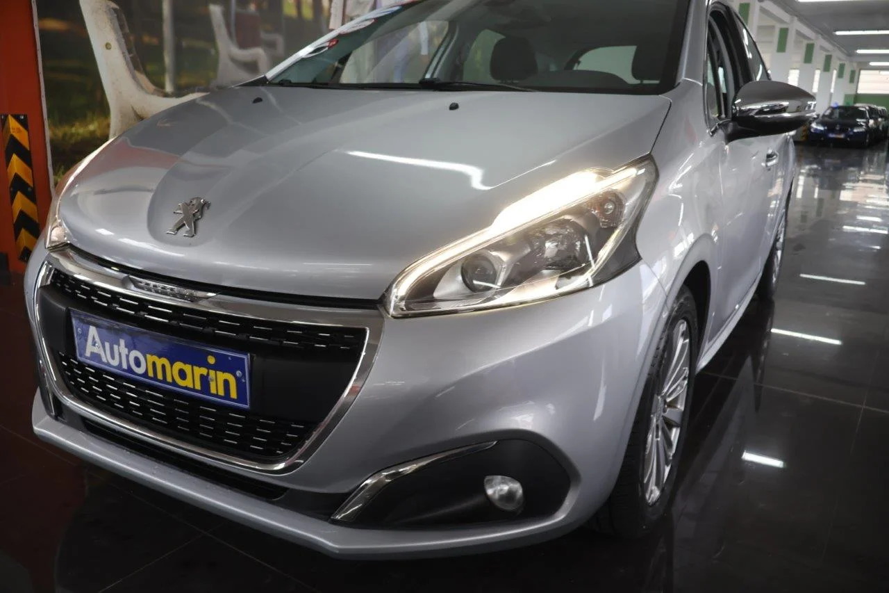 Peugeot 208 - View model 15