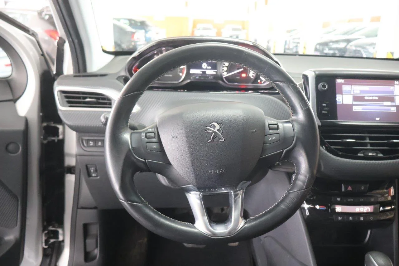 Peugeot 208 - View model 20