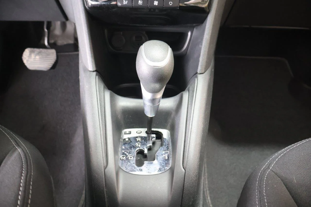 Peugeot 208 - View model 23