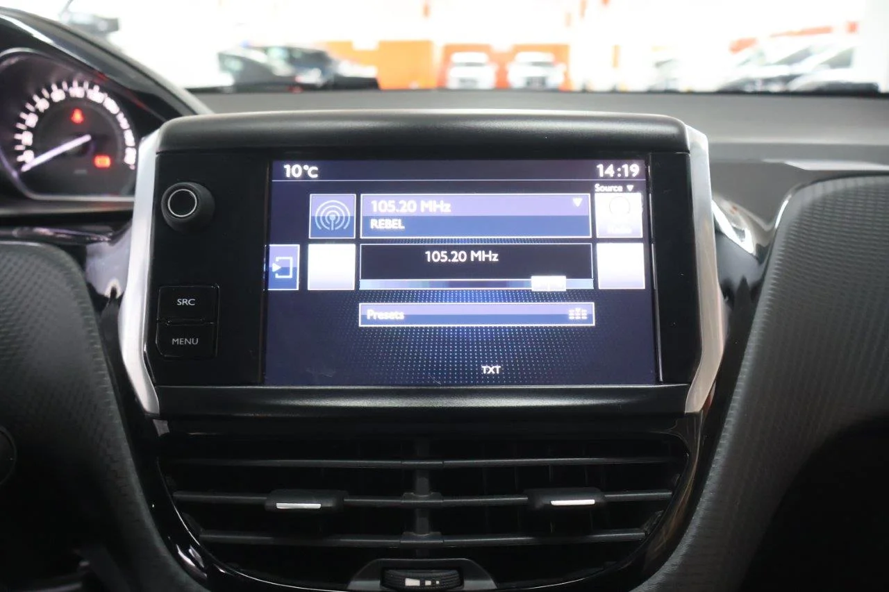 Peugeot 208 - View model 25