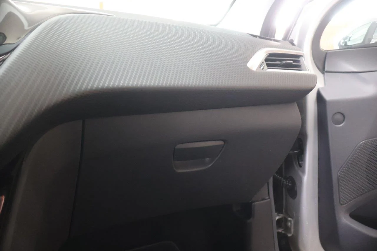 Peugeot 208 - View model 26