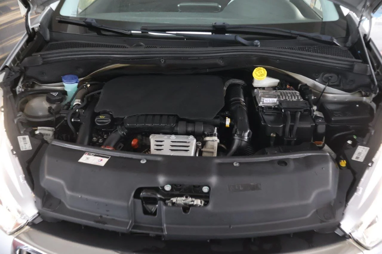Peugeot 208 - View model 42