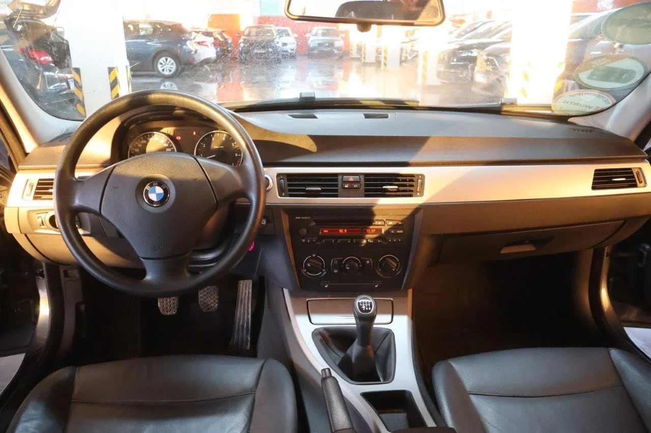 Bmw 320 - View model 20
