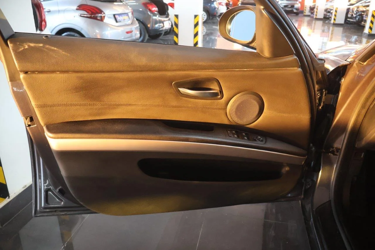 Bmw 320 - View model 30