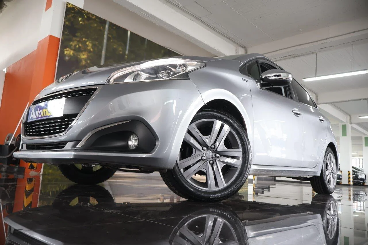 View 2 - Peugeot 208 - 2019