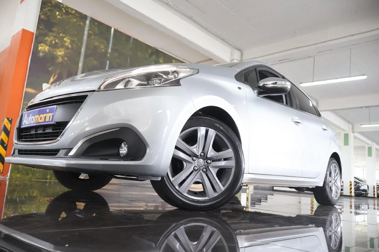 View 2 - Peugeot 208 - 2016
