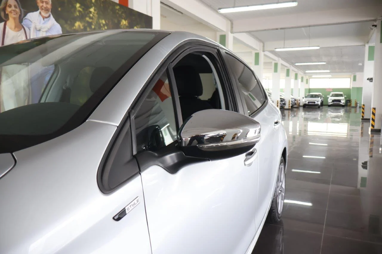 Peugeot 208 - View model 15