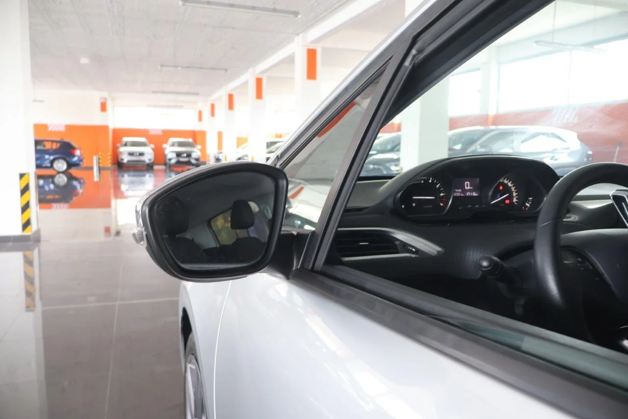 Peugeot 208 - View model 16