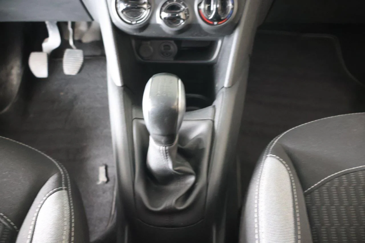 Peugeot 208 - View model 27